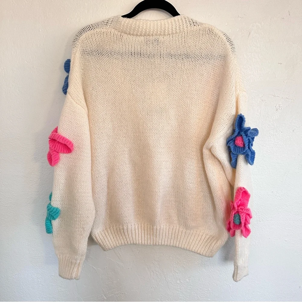 Davi & Dani Cream Cardigan with Bold Floral Details - Picture 3 of 5